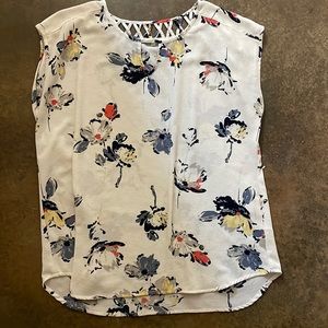 Maurice’s Floral Blouse with keyhole and criss cross detailing